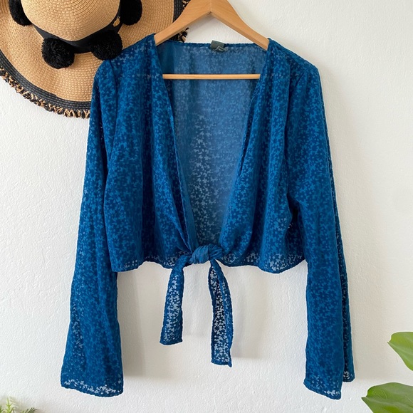 Wild Fable brand Teal Velvet Floral Cropped Tie Front Bell Sleeve Top ✨ - Picture 5 of 11